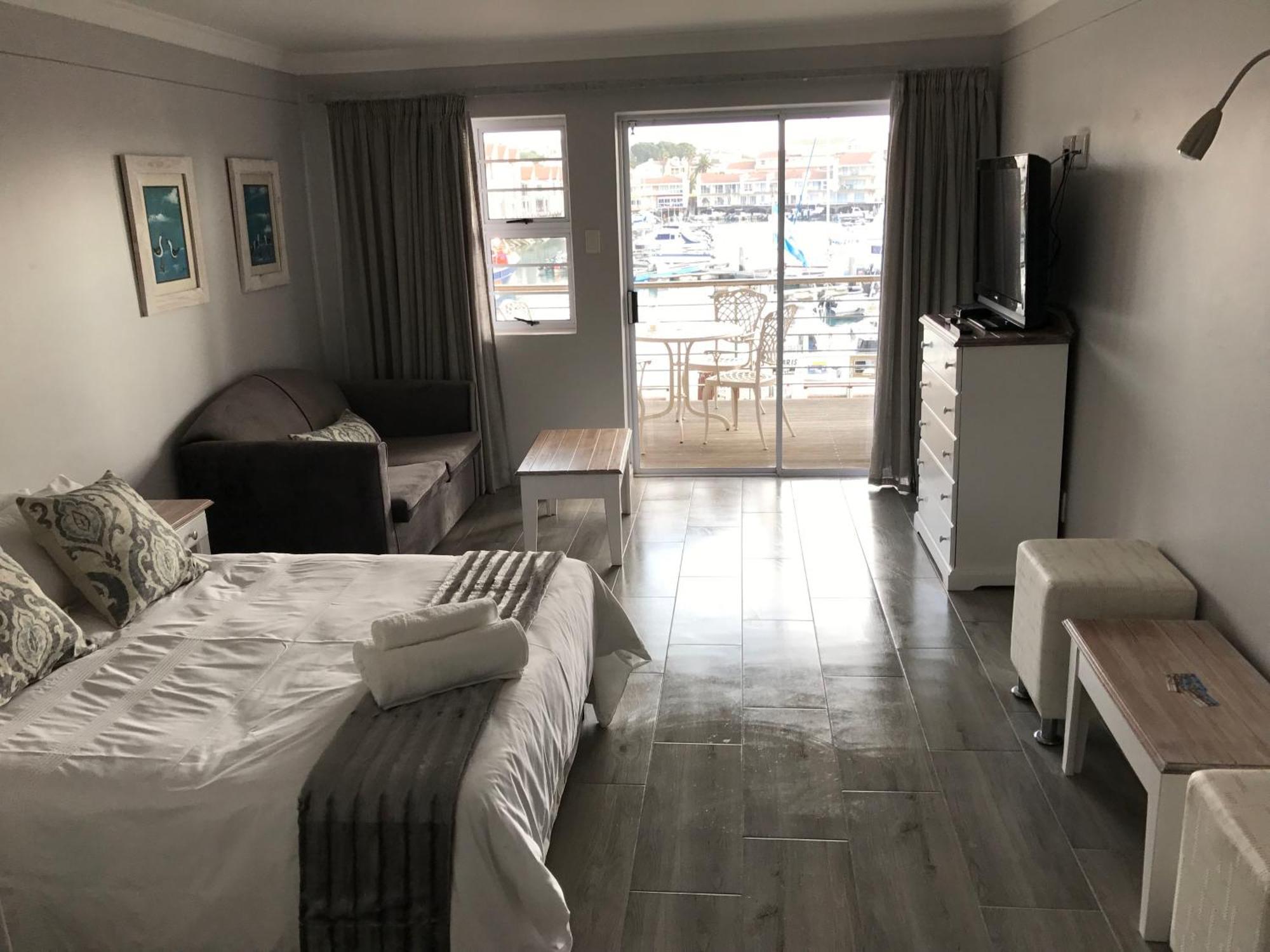 Ships Bell At Port St Francis Apartment เซนต์ฟรานซิสเบย์ ภายนอก รูปภาพ